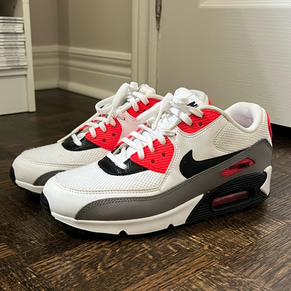 Nike Air Max 90 White and Red Sneakers